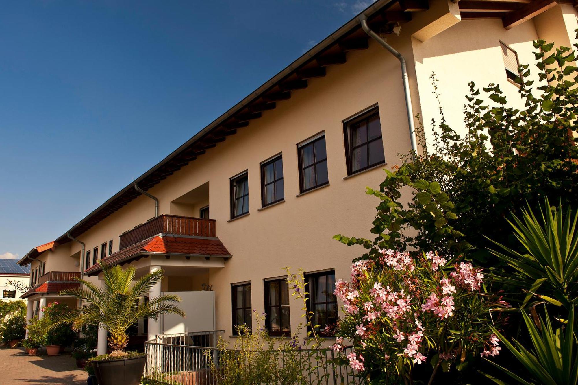 Weingut Sandwiese Winzerhotel Worms Exterior photo